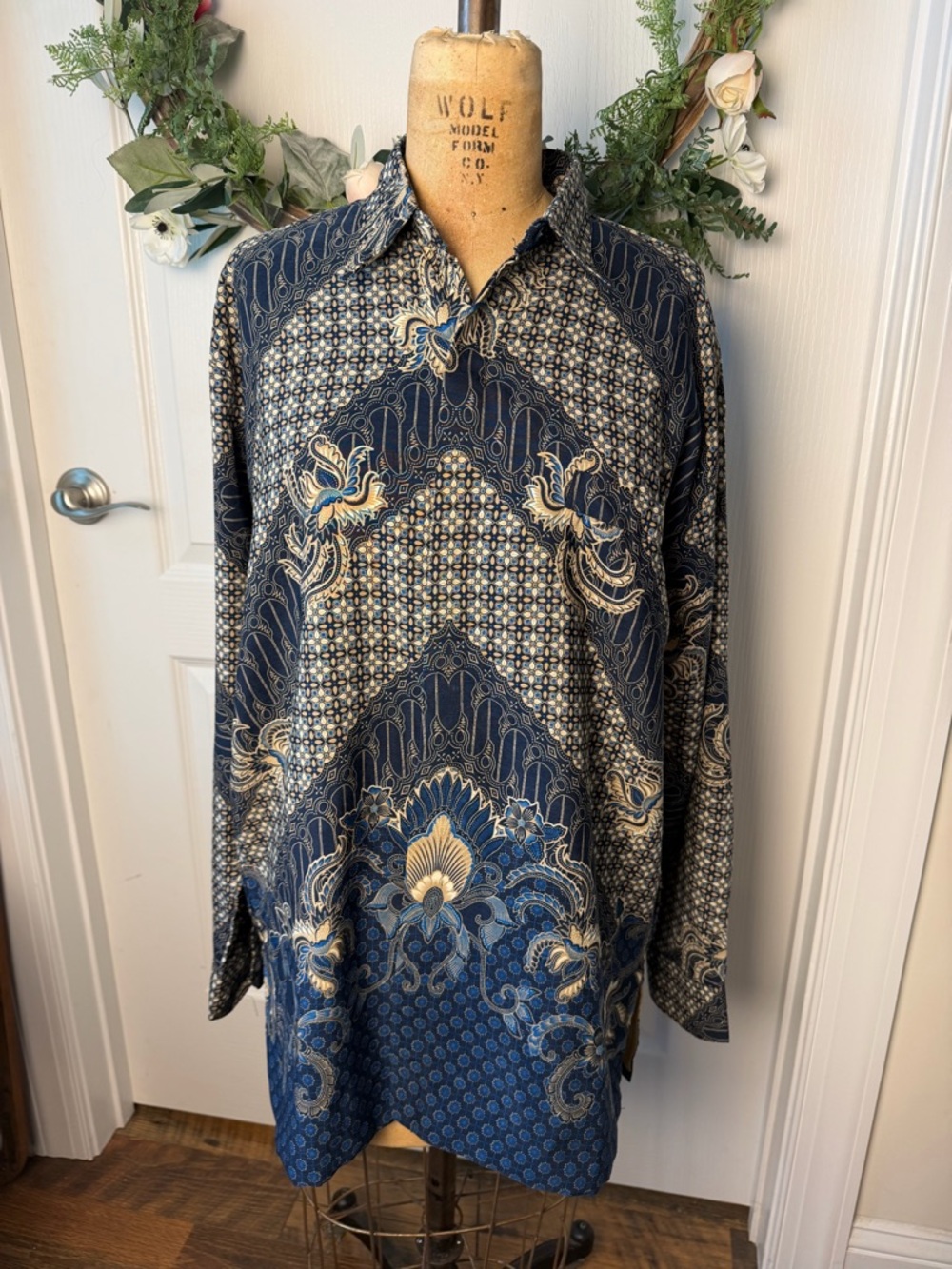 Batik Sembodro Yogyakarta Indonesia Blue Floral Print Tunic Top XL